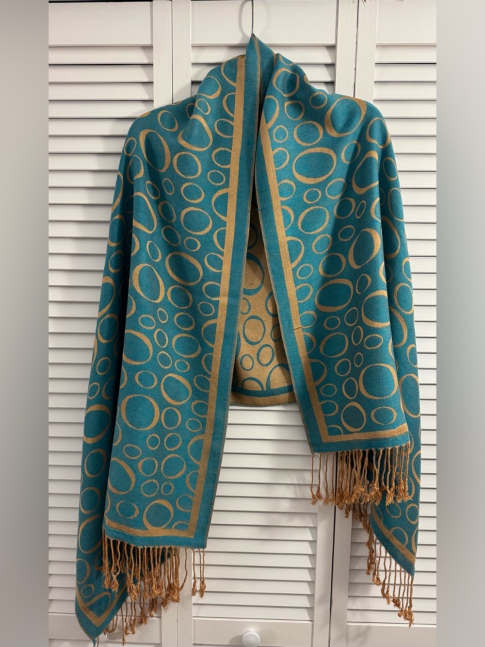 Women's Two sided Scarf 100% Cashmere Beautiful Classy  Luxury Soft 69” X 28”